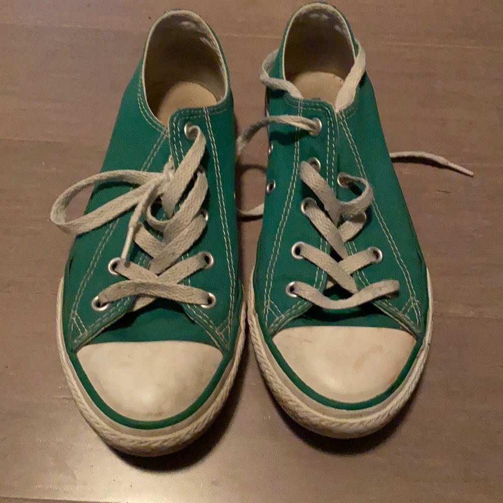 Green kids size 2 converse